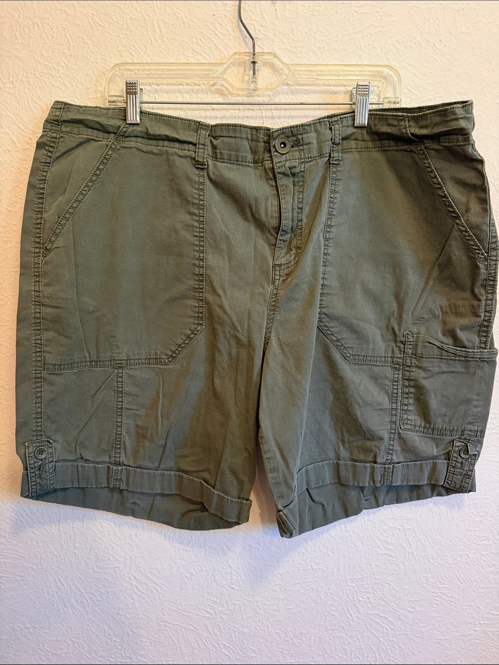🥾🥾🥾3for 12$🥾🥾🥾Women’s Olive Green Utility Shorts-22w